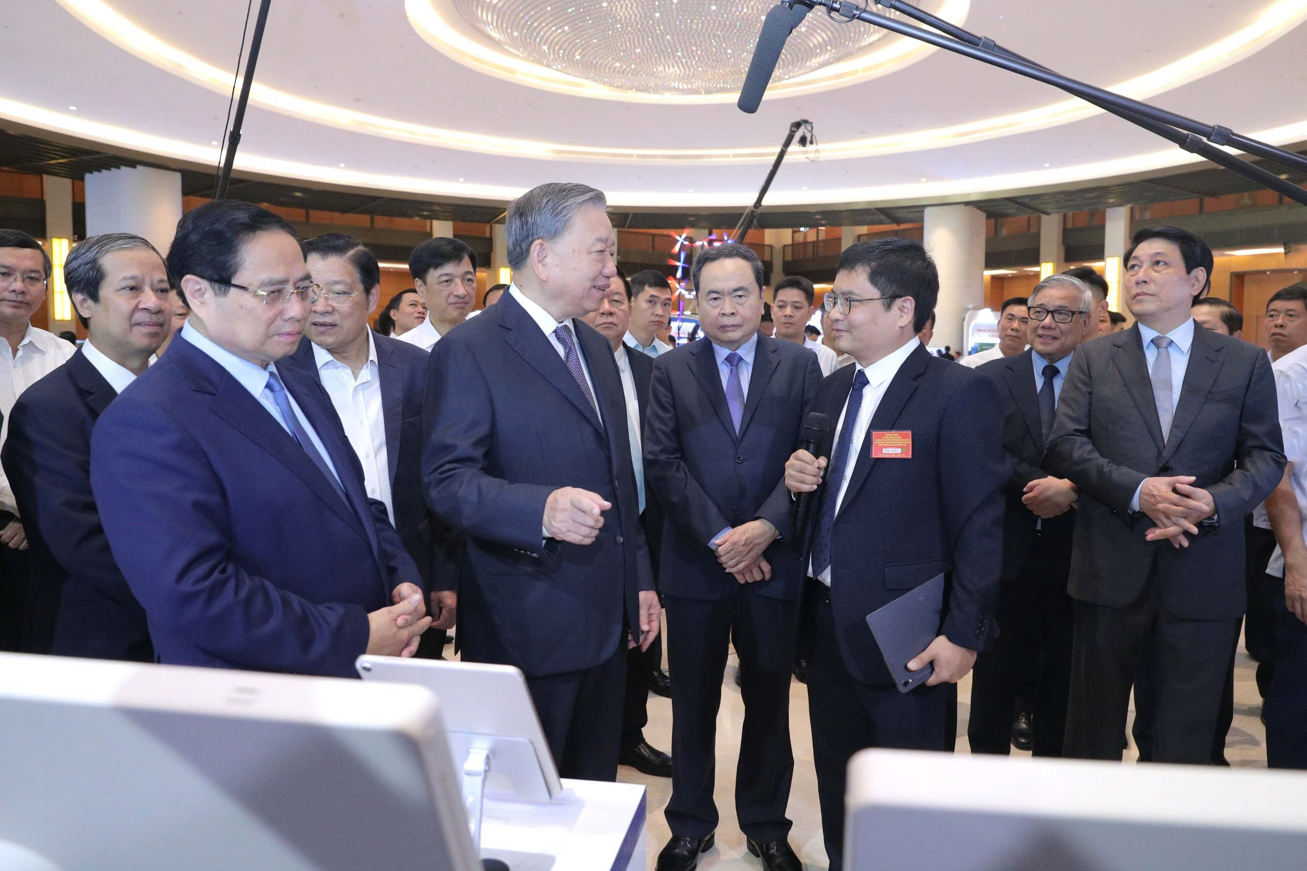 Học viện Công nghệ Bưu chính Viễn thông tham gia Triển lãm thành tựu ngành Giáo dục
