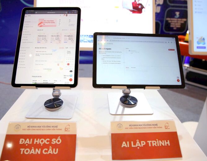 Hệ sinh thái AI từ Học viện Công nghệ Bưu chính Viễn thông gây ấn tượng tại triển lãm “Những thành tựu nổi bật của ngành giáo dục – đào tạo”