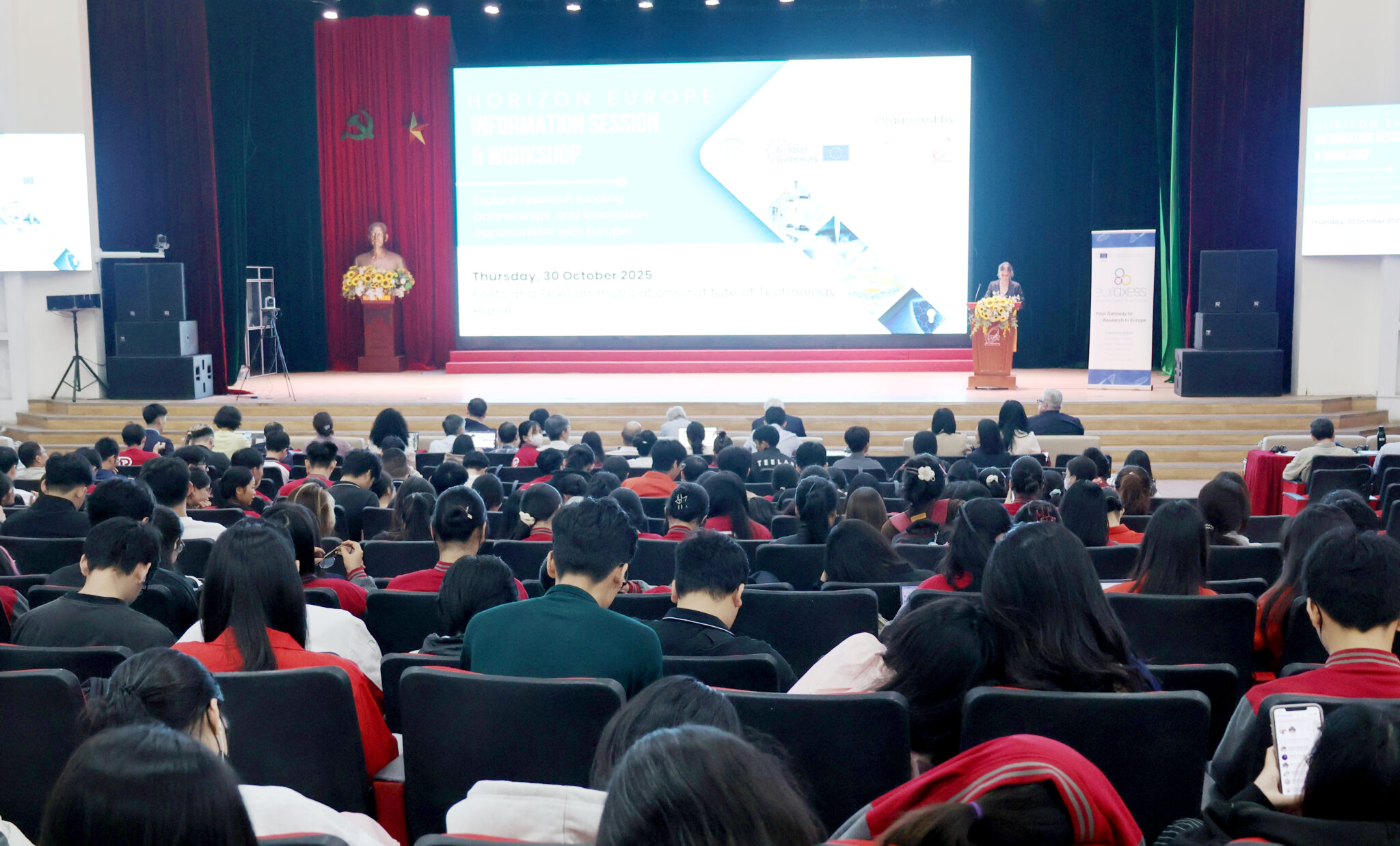 Toàn cảnh Hội thảo