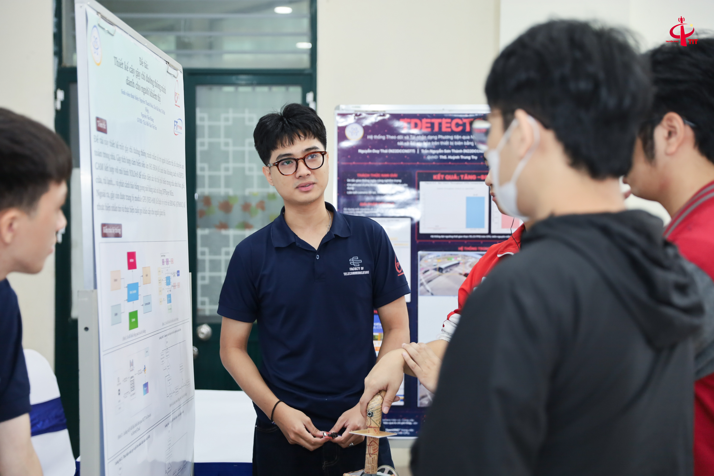 Khu vực triển lãm sản phẩm khoa học – công nghệ của sinh viên PTIT