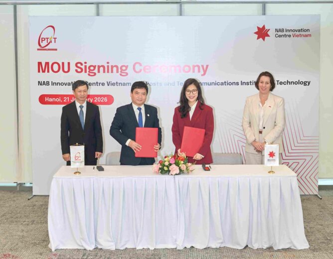 PTIT và NAB Innovation Centre Vietnam ký kết hợp tác phát triển nguồn nhân lực công nghệ